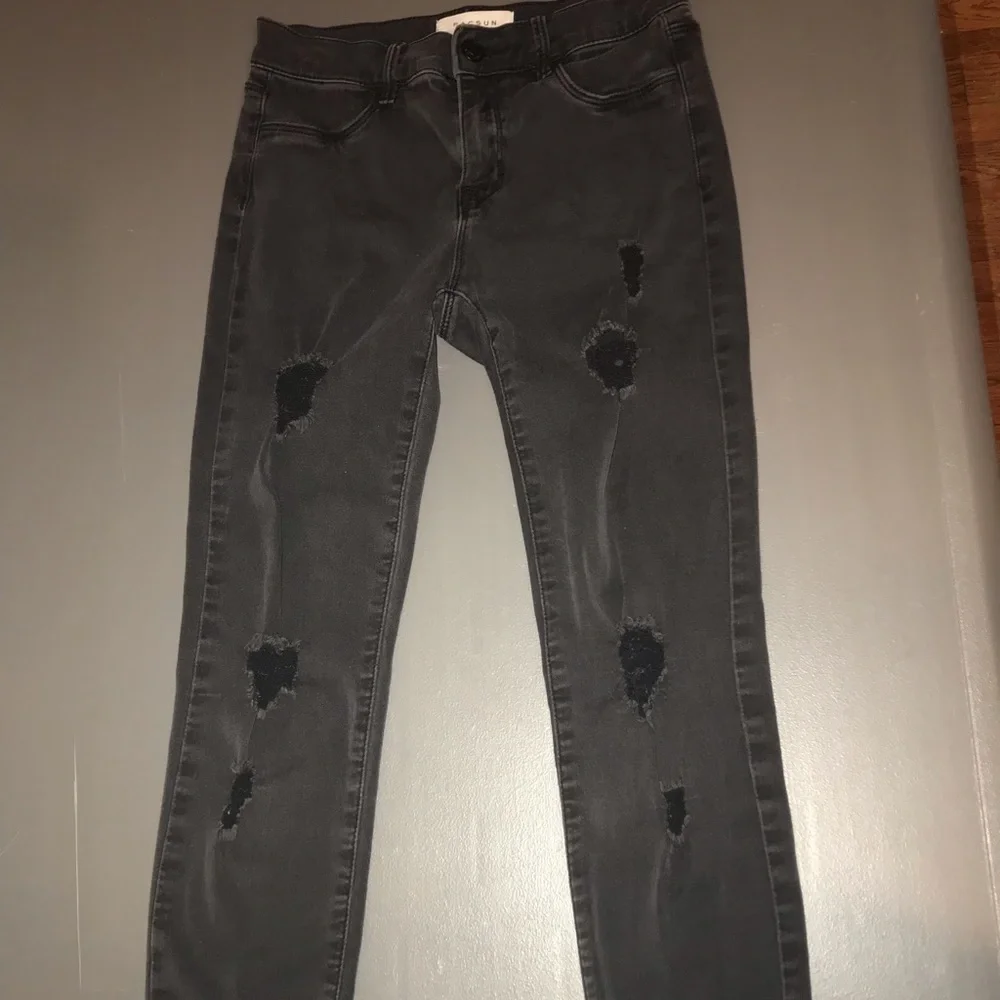 Pacsun distressed black stretchy Jegging size 24 - Picture 2 of 10